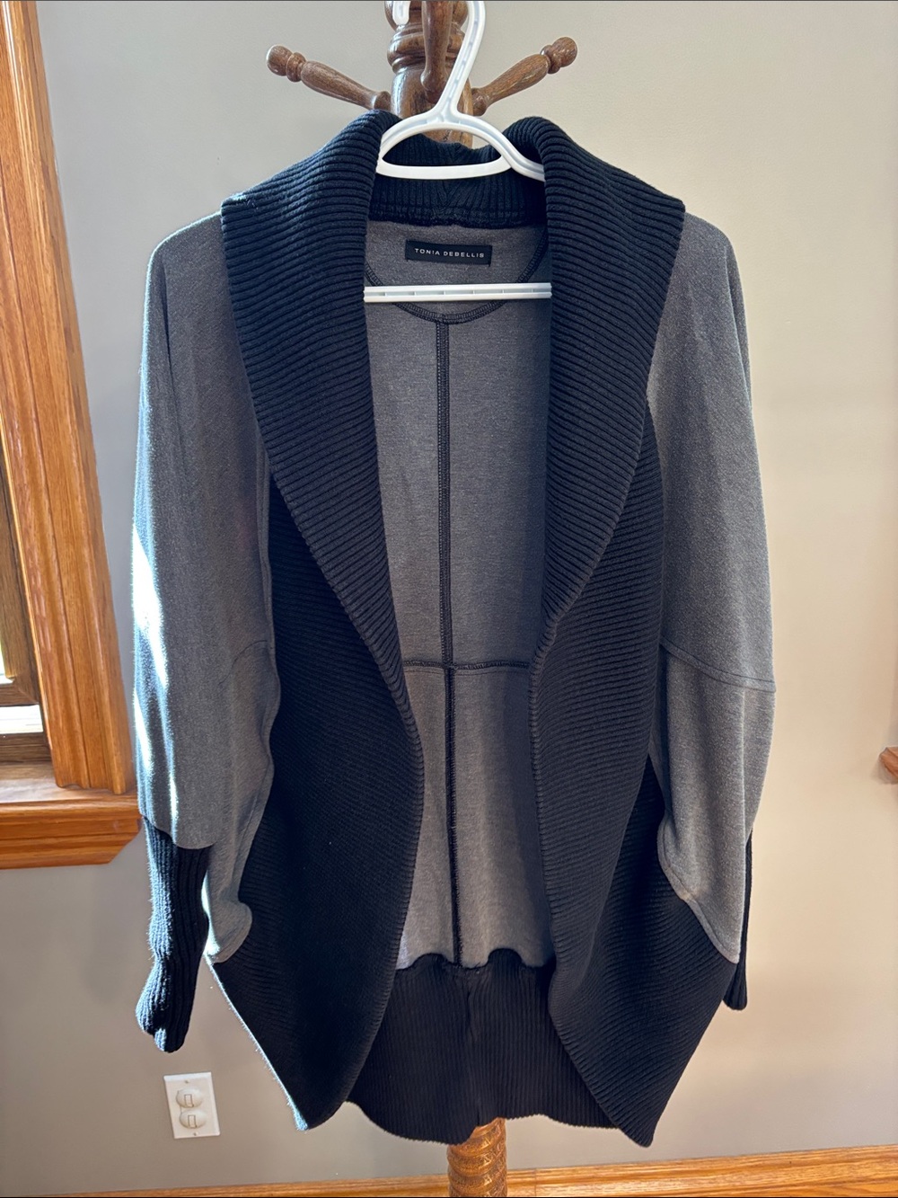 Tonia Debellis Gray & Black Open-Front Shawl Collar Cardigan